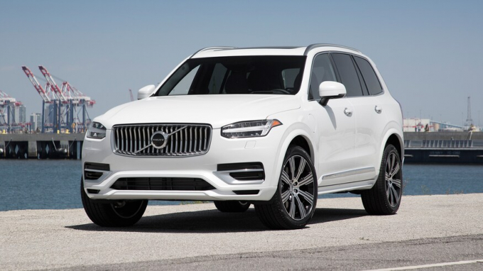 Volvo-XC90-T8-Recharge
