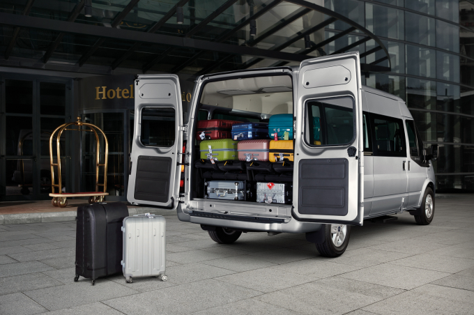 05_Ford Transit Mới