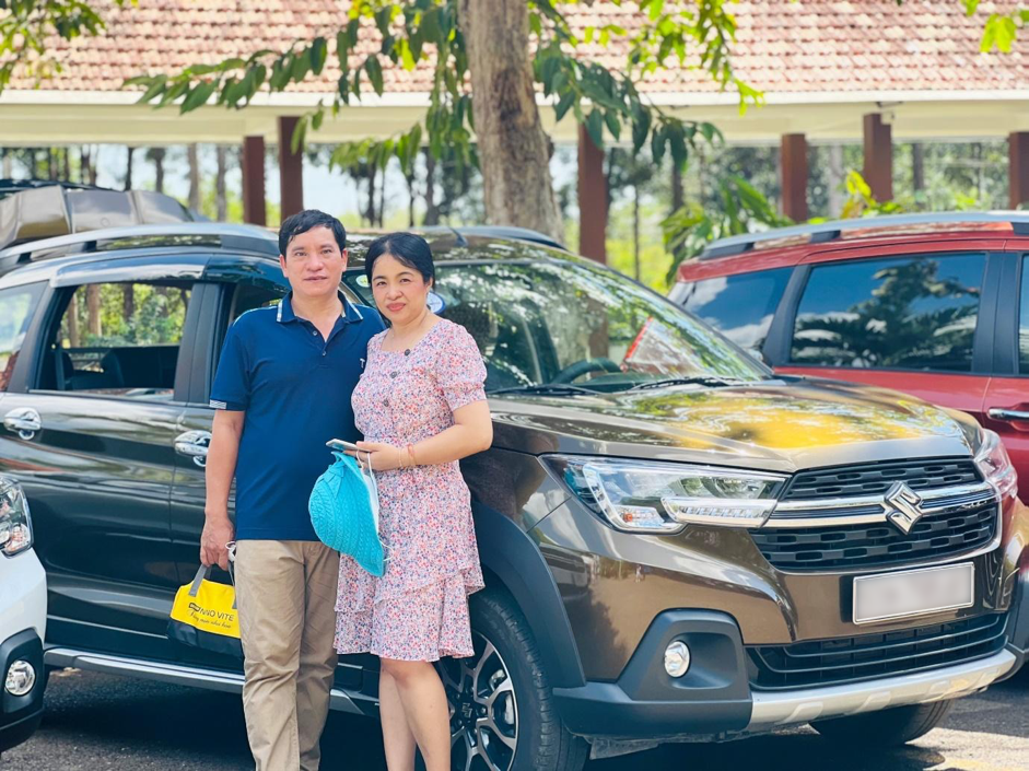 4. Chị Cù Thị Hoàng Giang, chủ nhân mẫu xe XL7 chi