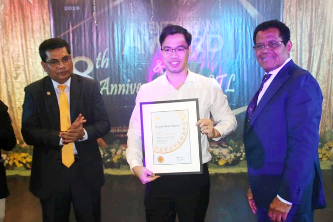 Ông Abraão de Vasconselos - Thống đốc Ngân hàng Tr