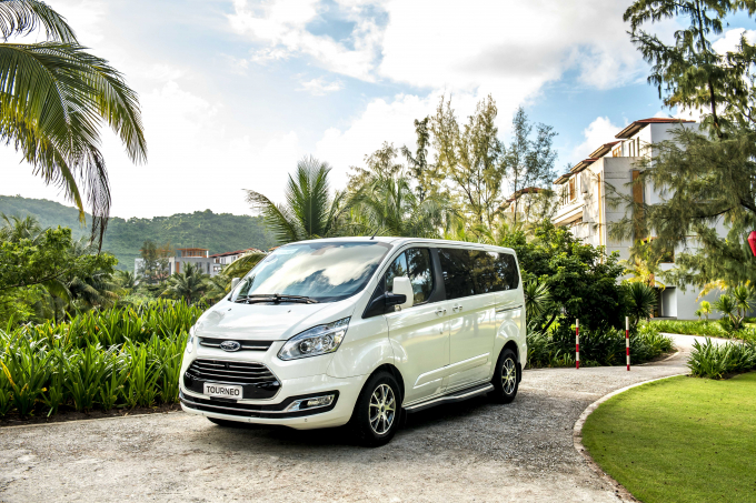 Ford Tourneo ngoai that 25