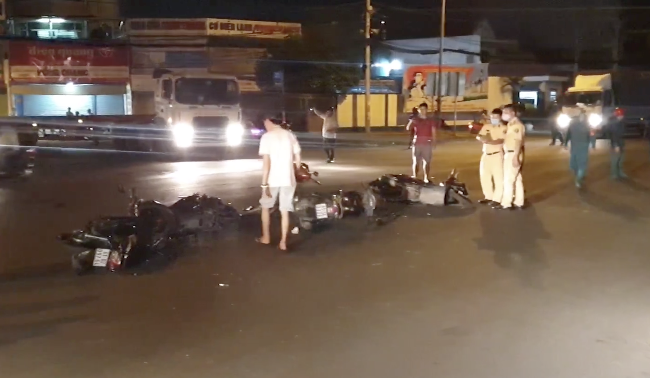 Ảnh chụp Màn hình 2020-11-19 lúc 23.59.34