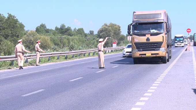 Công an tỉnh Quảng Trị lập hơn 1.100 biên bản vi phạm TTATGT trên địa bàn trong 1 tháng. Ảnh: CAQT.