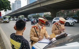 Giá xe Mitsubishi Triton lăn bánh tháng 1/2025: Giảm không phanh đấu Ford Ranger- Ảnh 8.