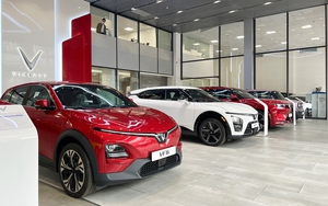 Ưu đãi kép, khách mua xe ô tô điện VinFast 