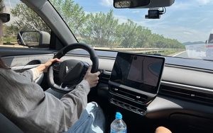 Những chi tiết xa xỉ bậc nhất trên Lạc Hồng 900 LX - Ảnh 9.