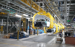 Những thói quen gây hại cho nội thất ô tô - Ảnh 3.