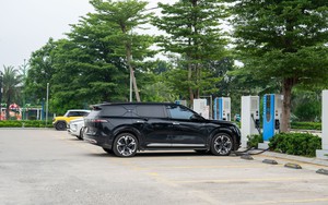 Xe máy điện “phả hơi nóng” khiến xe máy xăng giảm giá - Ảnh 2.