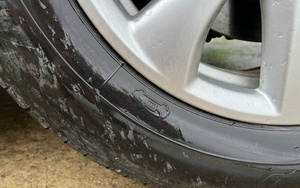 Ô tô cố tình lội nước bị thủy kích, bảo hiểm có bồi thường? - Ảnh 4.