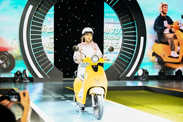 Xe máy điện còn quá nhiều hạn chế, khó rút khoảng cách được với xe máy xăng - Ảnh 2.