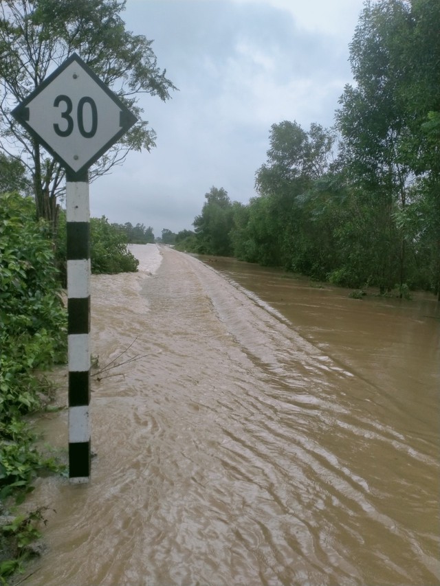 Đường sắt Bắc - Nam đã được thông tàu trở lại - Ảnh 7.