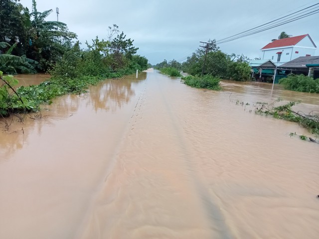 Đường sắt Bắc - Nam đã được thông tàu trở lại - Ảnh 8.