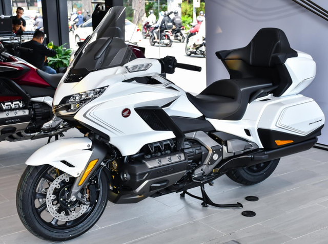 Honda triệu hồi loạt xe phân khối lớn tại Việt Nam, do lỗi chết máy bất thường - Ảnh 1.