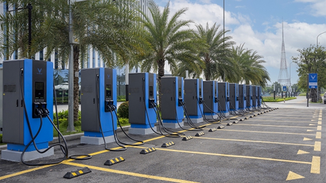 Một trạm sạc xe điện của VinFast.