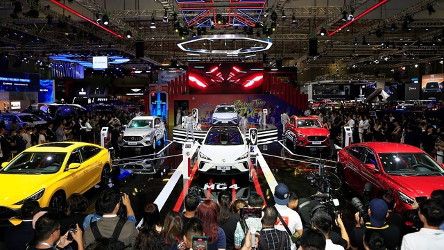 Chính thức khai mạc triển lãm ô tô Vietnam Motor Show 2022 - Ảnh 1.