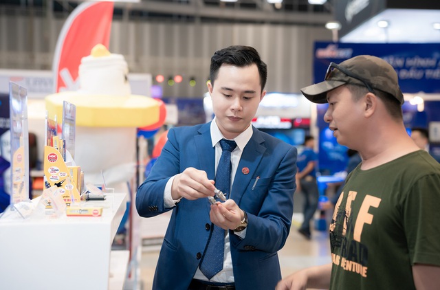 NGK Nhật Bản tái xuất Vietnam Motor Show 2022 với loạt bugi cao cấp - Ảnh 1.