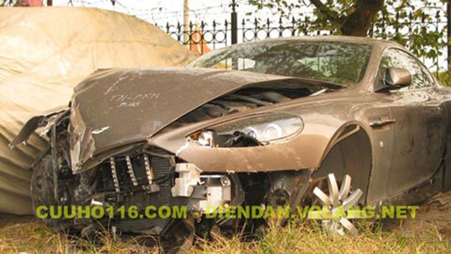 Những vụ tai nạn siêu xe tại Việt Nam - Ảnh 1. Những vụ tai nạn siêu xe tại Việt Nam - Ảnh 1.