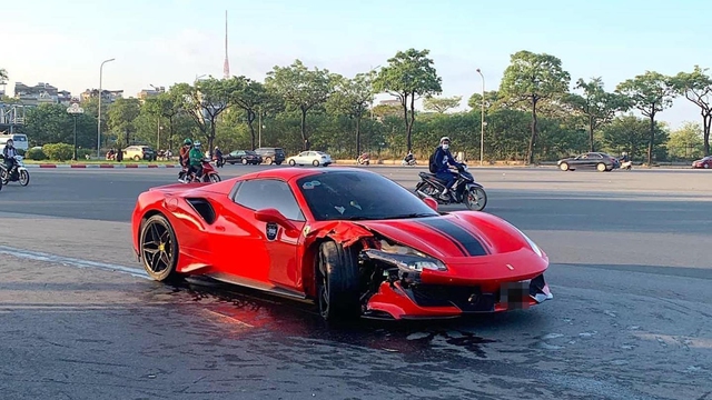 Những vụ tai nạn siêu xe tại Việt Nam - Ảnh 10. Những vụ tai nạn siêu xe tại Việt Nam - Ảnh 10.