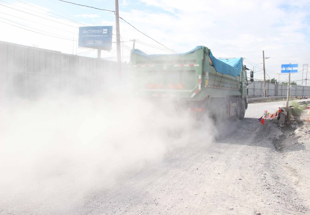 Dự án GS Metrocity Nhà Bè bất chấp quy định "băm nát" đường Phạm Hữu Lầu gây mất ATGT - Ảnh 3.