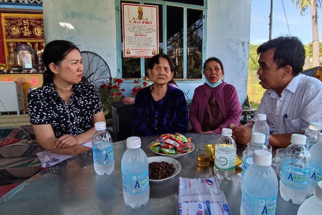 Khánh Hòa: Lật ghe chở hàu, 2 vợ chồng tử vong - Ảnh 1.