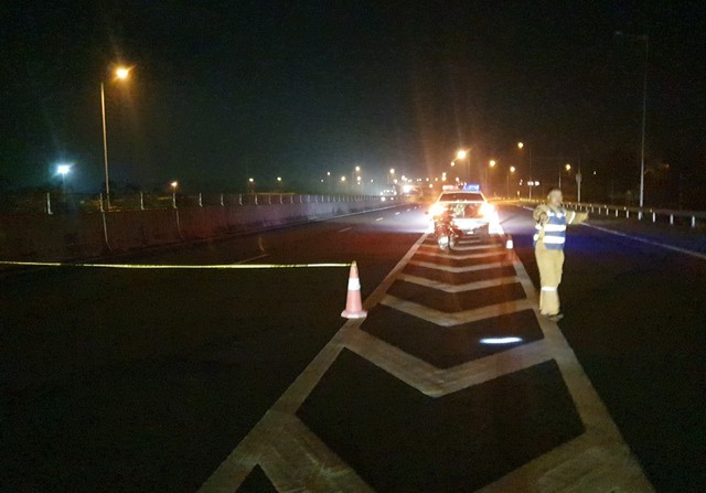 Hai xe tải va chạn, cao tốc Đà Nẵng - Quảng Ngãi ùn tắc nhiều giờ - Ảnh 5.