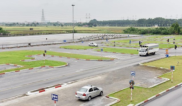 "Dở khóc, dở cười" với học lái xe theo DAT - Kỳ 2: Trung tâm đào tạo lái xe "kêu trời"   - Ảnh 2.