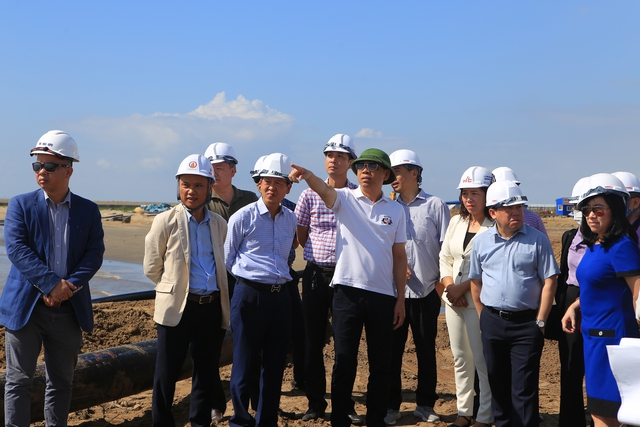 Dự án hai bến container gần 7.000 tỷ ở Lạch Huyện đang triển khai thế nào?

 - Ảnh 1.