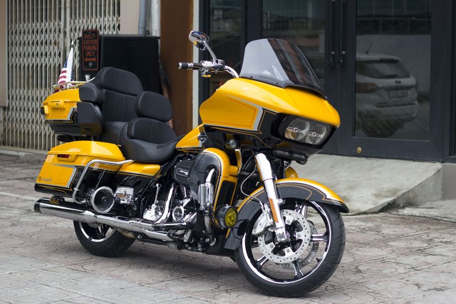 Ngắm ‘hàng khủng’ - Harley-Davidson CVO Road Glide Limited 2022 bản độ có giá hơn 2 tỷ đồng - Ảnh 4.