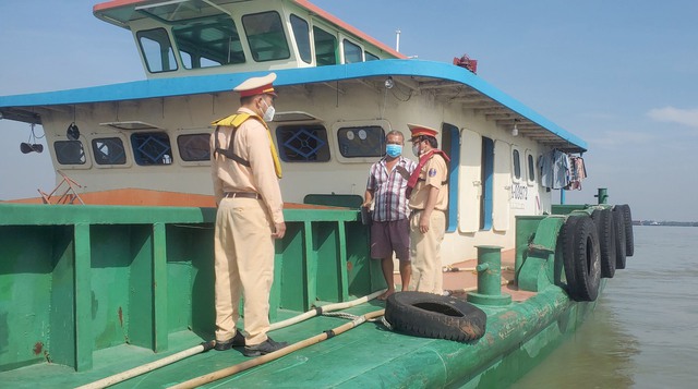 TP.HCM: CSGT đường thuỷ ra quân cao điểm đảm bảo TTATGT dịp Tết Nguyên đán - Ảnh 11.