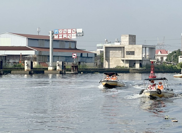 TP.HCM: CSGT đường thuỷ ra quân cao điểm đảm bảo TTATGT dịp Tết Nguyên đán - Ảnh 8.