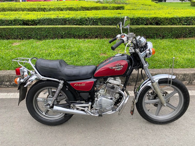 Honda CM125T nguyên “zin” biển tứ quý 7, khách trả hơn 300 triệu mà chủ chưa bán - Ảnh 1. Honda CM125T nguyên “zin” biển tứ quý 7, khách trả hơn 300 triệu mà chủ chưa bán - Ảnh 1.