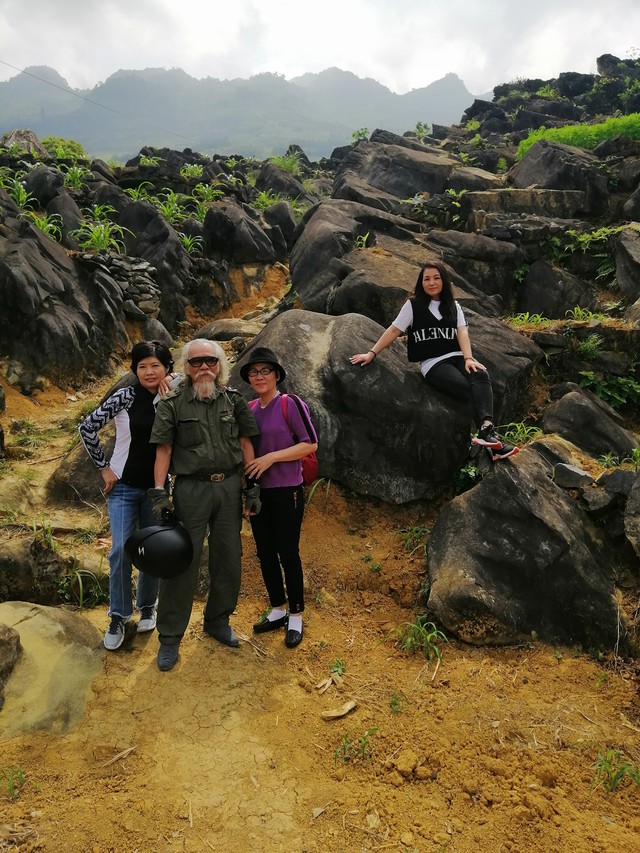 Cụ ông 86 tuổi vẫn rong ruổi các cung đường Tây Bắc bằng “xế cổ” - Ảnh 4.