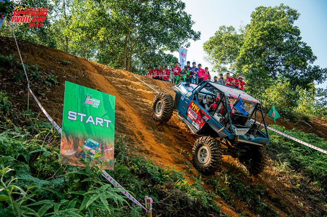 PVOIL VOC 2022 nóng ngay từ những vòng đua đầu tiên - Ảnh 2.