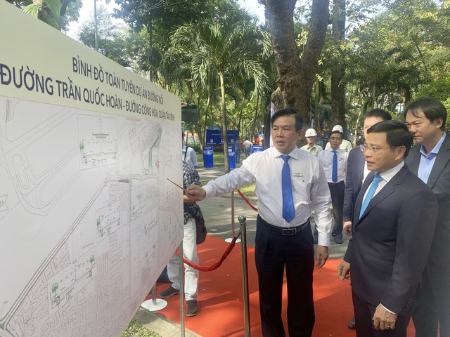 Khởi công dự án đường Trần Quốc Hoàn giảm ùn tắc kẹt xe sân bay Tân Sơn Nhất - Ảnh 3.