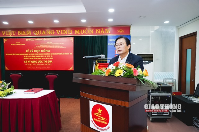 6 doanh nghiệp ký hợp đồng thi công 2 gói thầu cao tốc Vạn Ninh - Cam Lộ - Ảnh 4. 6 doanh nghiệp ký hợp đồng thi công 2 gói thầu cao tốc Vạn Ninh - Cam Lộ - Ảnh 4.