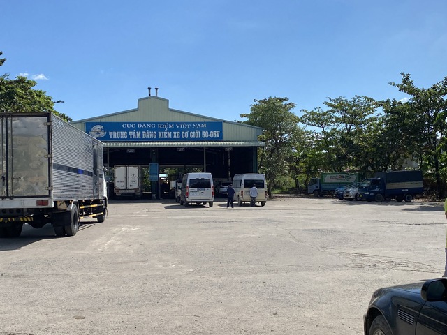 Cảnh báo xử lý nghiêm trung tâm đăng kiểm tự ý đóng cửa, dừng hoạt động - Ảnh 1.