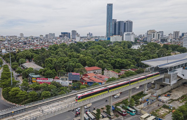 Sáng nay (5/12), bắt đầu chạy thử các đoàn tàu metro Nhổn – ga Hà Nội - Ảnh 2.