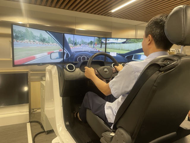 Cơ sở đào tạo lái xe "đứng ngồi không yên" vì cabin tập lái

 - Ảnh 1.