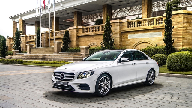 Mẫu xe sedan hạng sang Mercedes E350 sản xuất năm 2019 tại Việt Nam.