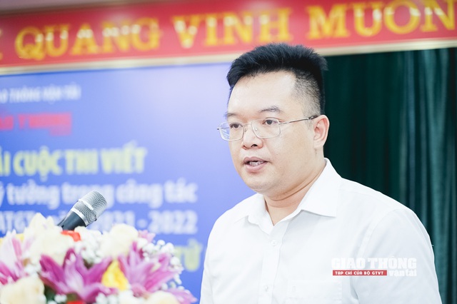 Tạp chí GTVT trao giải cuộc thi 