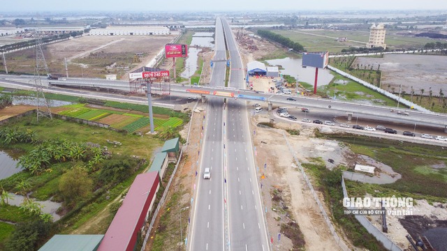 Quy định mới về nhiệm vụ và cơ cấu tổ chức của Bộ GTVT - Ảnh 1.