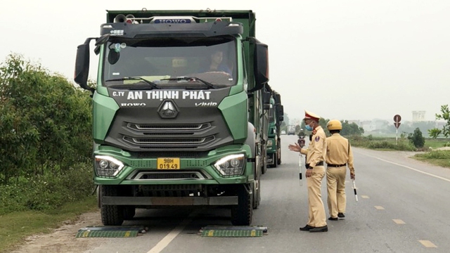 Bắc Giang: Làm rõ trách nhiệm các địa phương để TNGT tăng cao - Ảnh 2.