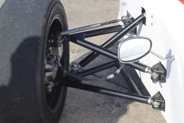 Xe đua Formula Madein Việt Nam với sự trải nghiệm của Gymer Linh Đỗ - Ảnh 6.