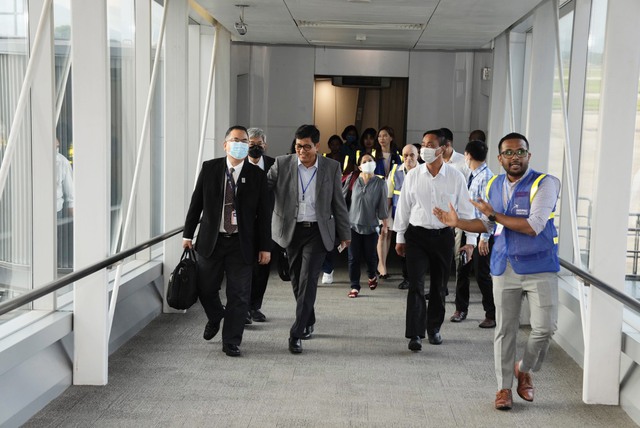 Thêm hãng hàng không quốc tế mới mở đường bay thường lệ tới Hà Nội
- Ảnh 4. Thêm hãng hàng không quốc tế mới mở đường bay thường lệ tới Hà Nội
- Ảnh 4.