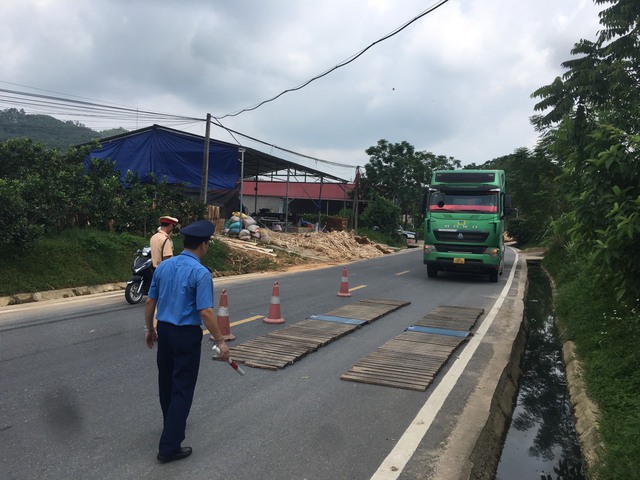 Yên Bái: Phương tiện vi phạm, lập biên bản xử phạt ước tính 187.700.000 đồng - Ảnh 1.