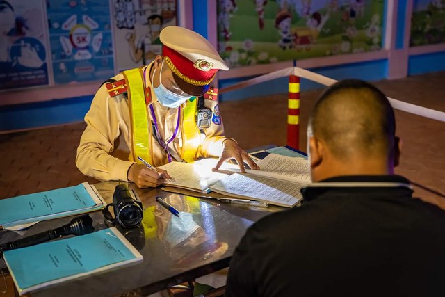 Công an huyện Lục Nam: Nỗ lực triển khai các giải pháp đảm bảo TTATGT - Ảnh 3.