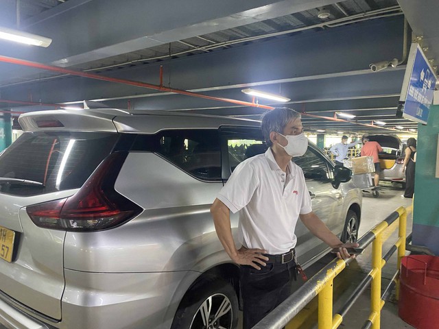 Hành khách đi máy bay giảm sân bay Tân Sơn Nhất hết kẹt xe - Ảnh 5.