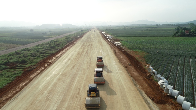 Bộ trưởng GTVT được quyền chỉ định thầu xây lắp cao tốc Bắc - Nam - Ảnh 1.