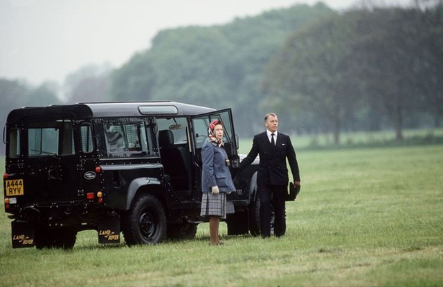 Bộ sưu tập 10 chiếc xe nổi bật nhất của Nữ hoàng Anh - Ảnh 11. Bộ sưu tập 10 chiếc xe nổi bật nhất của Nữ hoàng Anh - Ảnh 11.