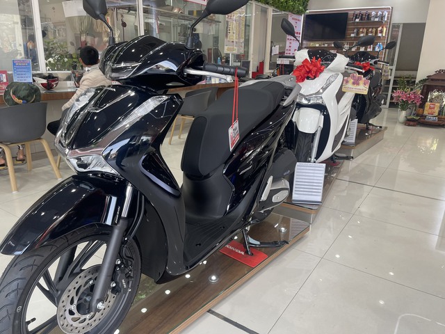 Những ngày cận tết, Honda SH 2023 lại tăng giá  - Ảnh 2.